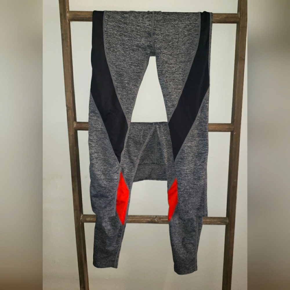 Pair of leggings Sz S/ M